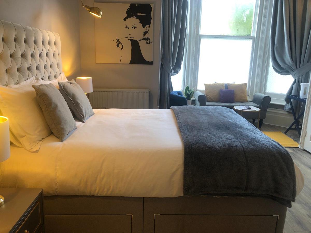 Canterbury Accommodations With Free Car Park Onsite And High Speed Wifi Exterior foto