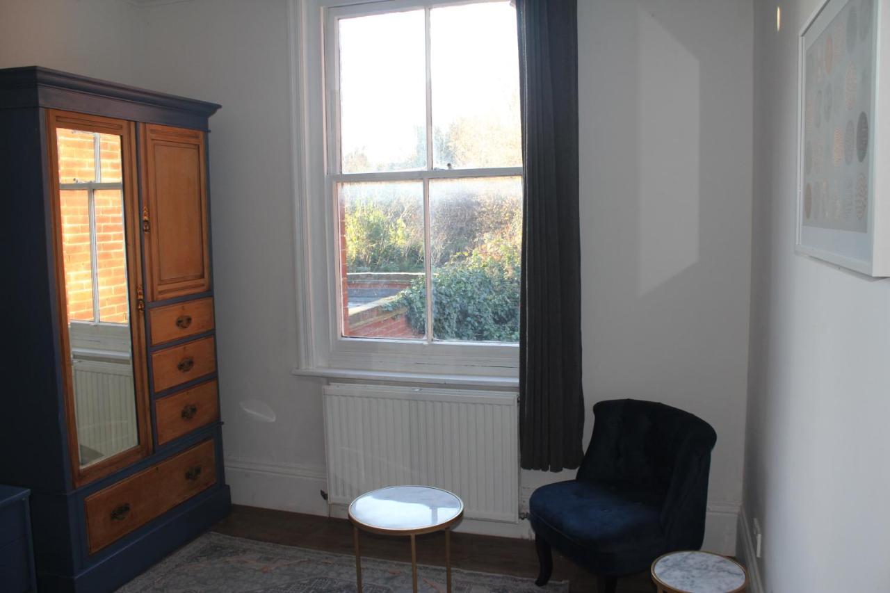 Canterbury Accommodations With Free Car Park Onsite And High Speed Wifi Exterior foto
