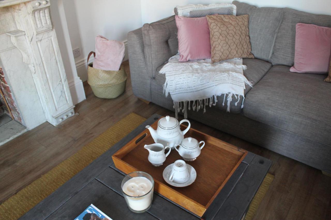 Canterbury Accommodations With Free Car Park Onsite And High Speed Wifi Exterior foto