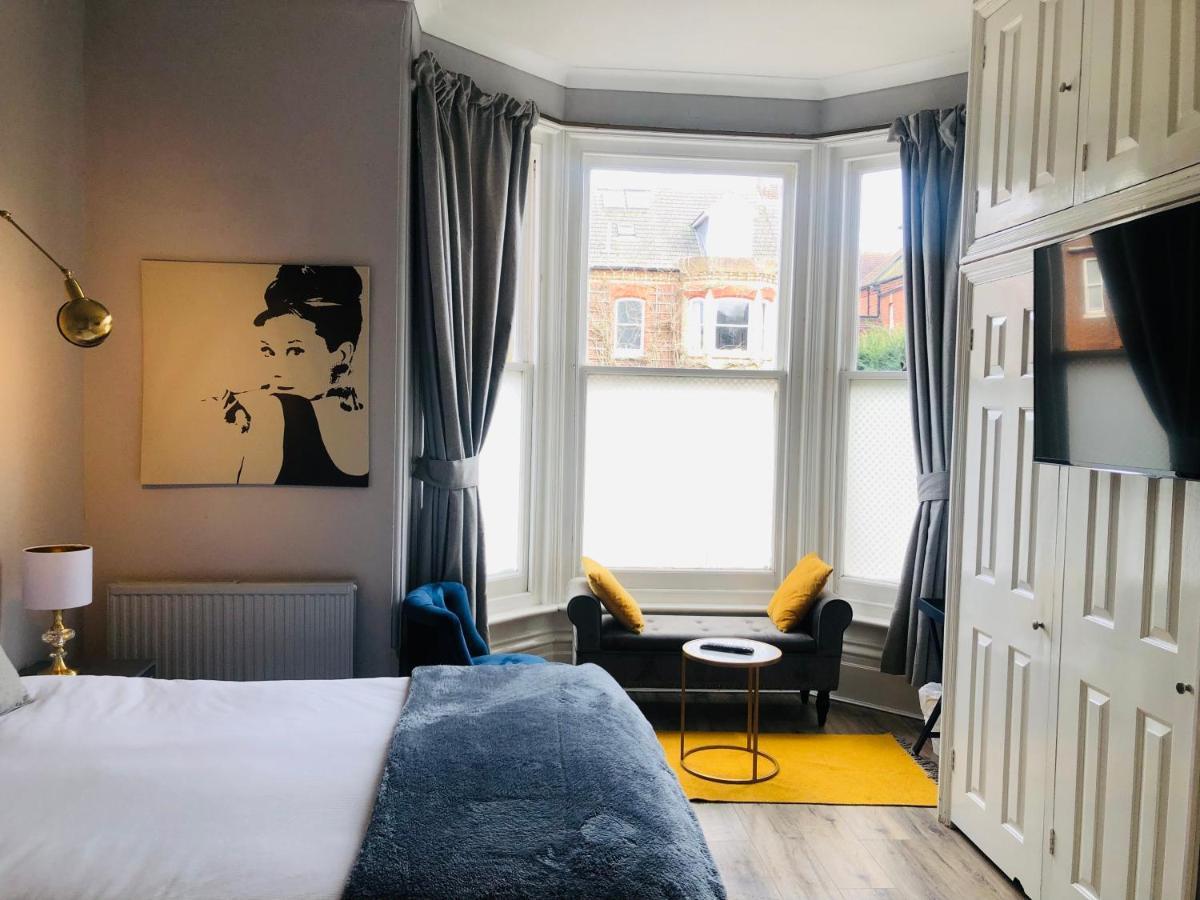 Canterbury Accommodations With Free Car Park Onsite And High Speed Wifi Exterior foto